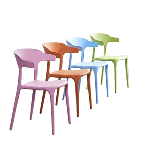 Silla <span class=keywords><strong>de</strong></span> cocina nórdica clásica, silla <span class=keywords><strong>de</strong></span> plástico moderna para restaurante para el hogar, Bar, apartamento, parque, <span class=keywords><strong>precio</strong></span> apilable y barato a la venta - Product Image 1