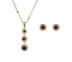 Bijoux architecturaux en gros – Ensemble de bijoux plaqué or 18 carats tendance : collier et boucles d'oreilles géométriques en alliage de cuivre de qualité supérieure - Product Image 5