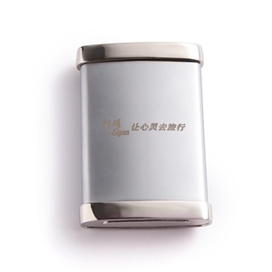 Cendrier de forme briquet au design classique avec votre propre logo, style élégant, cendrier à cigarettes pratique - Product Image 1