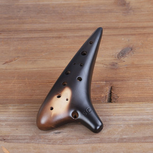 Ocarina de Cerámica de Color Arcilla Natural, Flauta Soprano C de 12 Orificios, Instrumento Musical Hecho a Mano con Libro de Canciones y Correa para el Cuello - Product Image 3