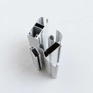 Profilés d'extrusion en aluminium gris argenté pour la fabrication de fenêtres et portes coulissantes colombiennes/costaréennes - Product Image 1