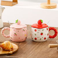 Usine directe créative 3D fraise motif tasse à café en céramique couvercle micro-ondes personnalisé personnalisé tasses en céramique