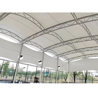 Auvent architectural flexible en PVDF permanent, structure de membrane tendue légère pour hôtel, terrain de tennis, pickleball, padel