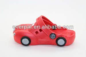 Sabots d'été légers imperméables mignons bon marché pour garçons et enfants - Product Image 3