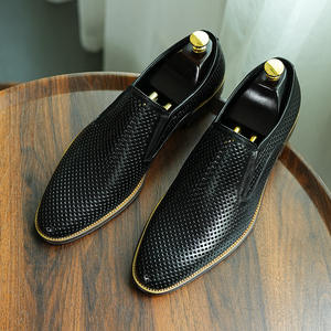 Fashionable hollowed-out men's genuine leather ankle-length business formal breathable one-piece men's <b>shoes</b> - Product Image 2