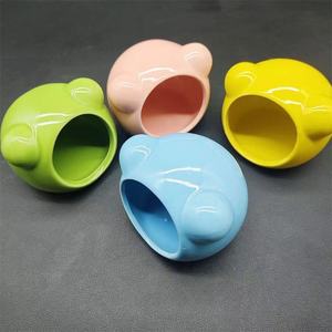 Nid en céramique de refroidissement Qi pour petits animaux Prévention de la chaleur estivale Pain Miel Sac Musaraigne Totoro Design pour Hamsters - Product Image 4