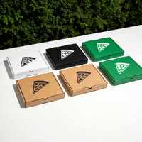 Boîte à pizza personnalisée en carton ondulé naturel avec couvercle à encoche, rayures rouges, résistante à la graisse, ventilée, imprimée, pour vente à emporter, MOQ 500 pièces