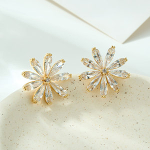 <b>Daisy</b> Stud <b>Earrings</b> Gold Plated Zircon Flower Shape Party Fashion Jewelry - Product Image 1