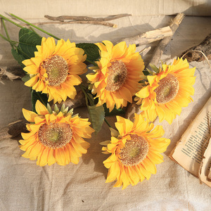 Fleur de tournesol artificielle en soie, branche unique, décoration intérieure, accessoires de mariage, photographie en extérieur - Product Image 3