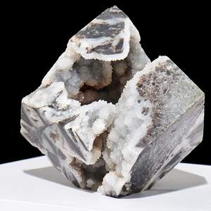 Vente en gros de cubes de sphalerite uniques, décorations en cristal de géode, pierres de guérison Feng Shui pour la décoration de la maison - Product Image 1