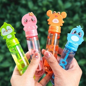 ของเล่นเด็ก หลายสีให้เลือก ของเล่นเป่าฟองสบู่ขนาดเล็กสำหรับเด็ก ลายการ์ตูน แท่งเป่าฟองสบู่ น้ำยาทำฟองสบู่ หลอดเป่าฟองสบู่ - Product Image 2