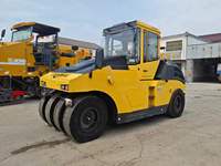 Compacteur pneumatique BOMAG BW27RH d'occasion 2018 avec moteur Deutz 100KW, poids réglable, pour la construction routière en asphalte