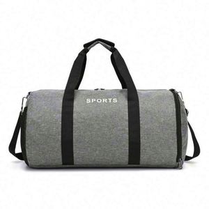 Muestra gratuita de bolsas de fitness impermeables de gran capacidad personalizadas para hombres, bolsas deportivas, bolsas de ocio, bolsas de negocios, ligeras. - Product Image 1