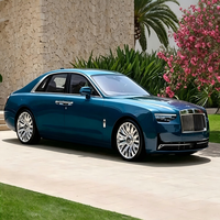 Nouvelle berline de luxe 5 places de grande taille à moteur essence 6.7T, marque mondiale de premier plan, modèle Ghost 2024, pour usage professionnel, avec toit ouvrant panoramique gauche.