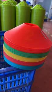 Conos de Agilidad de PVC Flexible de Alta Calidad para Entrenamiento de Velocidad en Fútbol y Baloncesto - Product Image 3