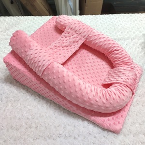 Cuna Portátil Rosa Suave para Bebé, Cama de Acurrucar para Recién Nacidos, Almohada Transpirable para Bebés de 0 a 12 Meses - Product Image 2
