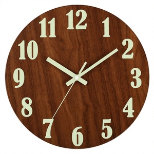 Horloge murale fluorescente en MDF de 8 pouces, design en bois, silencieuse, à quartz, fonctionnant à piles, avec chiffres lumineux - Product Image 1