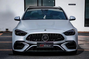 ชุดแต่งตัวถังรถยนต์ CLY รุ่นปกติ สำหรับรถเบนซ์ C-Class W206 อัพเกรดเป็นรุ่น C63 AMG ประกอบด้วยกันชนหน้า กระจังหน้า สเกิร์ตข้าง และดิฟฟิวเซอร์ - Product Image 3