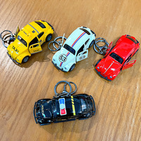 Llavero de coche de doble apertura con retroceso, modelo de vehículo miniatura vintage de aleación fundida, ecológico, juguete creativo, regalo antiestrés