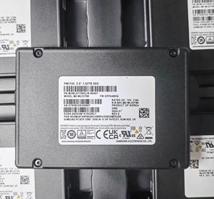 Unidad de Estado Sólido GUIXING Enterprise Usada MZWLO1T9HCJR-00A07 PM1743 U.2 1.92T SATA 6Gbps SSD - Product Image 1