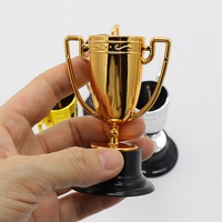 Copa de Trofeo de Plástico Dorada con Base Redonda Negra, Precio Económico, Logotipo Personalizado en Dorado, Plateado o Bronce, Mini Copa de Trofeo