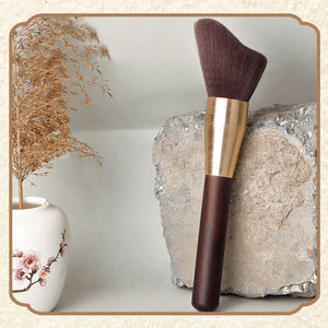 Logo de pinceau de maquillage personnalisé Pinceau à <span class=keywords><strong>contour</strong></span> coudé Cheveux synthétiques Procédé de <span class=keywords><strong>dessin</strong></span> Tube en aluminium Manche de pinceau en bois massif - Product Image 5