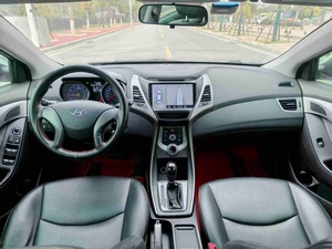 รถยนต์มือสอง โมเดิร์น แกรนดิโอ ปี 2016 รุ่น 1.6 ลิตร เกียร์อัตโนมัติ 6 สปีด รุ่นอัจฉริยะ 4 ประตู 5 ที่นั่ง รถเก๋งขนาดกะทัดรัด เครื่องยนต์เบนซิน - Product Image 3