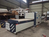Presse à membrane sous vide automatique pour le travail du bois, équipement de lamination de feuilles de PVC de haute qualité avec contrôle PLC pour la fabrication de portes de placards en MDF