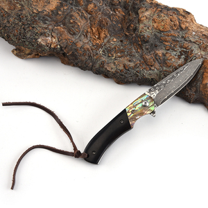 Dao Gấp Damascus Chất Lượng Hàng Đầu Với Tay Cầm Bằng Gỗ Và Dây Da - Product Image 3