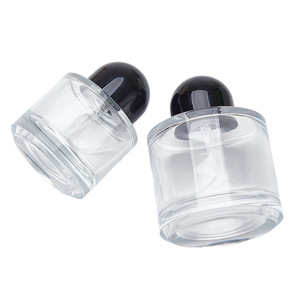 30ml round, thick-bottomed glass perfume bottle, press-type spray bottle, portable, <b>snap</b>-on empty bottle, transparent perfume - Product Image 1
