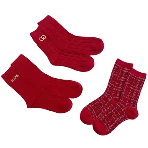 Counter genuine high-end quality pure cotton red socks relief process classic letter double C logo Middle Tube socks