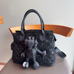 Sac à bandoulière élégant pour femme avec sequins, sac rétro en cuir pour femme, grande capacité, sac de voyage bandoulière pour poupée - Product Image 1