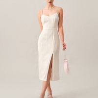 Nouvelle robe midi élégante et stylée pour femme, col en V, texture ondulée, bretelles en perles