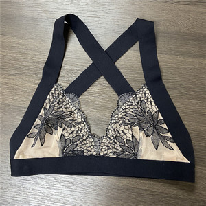 Femmes <span class=keywords><strong>Sexy</strong></span> Dentelle Femmes Non Rembourré Soutien-Gorge Emboîtant Sans Fil Soutien-Gorge Sous-Vêtements - Product Image 3