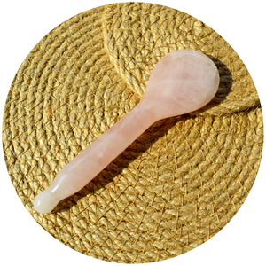 Cuillère Guasha en quartz rose Baguette de massage des yeux Stylo d'<span class=keywords><strong>acupuncture</strong></span> Gua Sha Outil de thérapie par grattage pour réduire les poches <span class=keywords><strong>et</strong></span> les <span class=keywords><strong>rides</strong></span> - Product Image 2