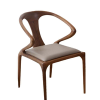 Fauteuil papillon robuste en bois, avec dossier enveloppé en mortaise et tenon, assise rembourrée, couleur bois personnalisable pour hôtel et salon de thé