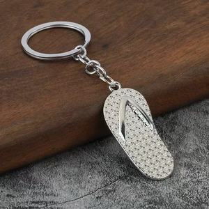 <span class=keywords><strong>Porte</strong></span>-clés mousqueton vintage en alliage de zinc, design créatif en forme de tongs, pendentif dessin animé mignon, léger, en métal, petit <span class=keywords><strong>cadeau</strong></span> tendance - Product Image 4