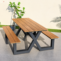 Table de pique-nique d'extérieur avec bancs, structure en aluminium, revêtement en poudre, plateau en WPC, design moderne, pour entrepôts et espaces de restauration commerciaux