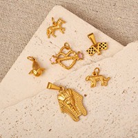 Pendentif Pharaon Égyptien Plaqué Or 18K, Breloque Cœur en Émail Acier Inoxydable Hip Hop, Bijoux Animaux Léopard Cheval pour Femmes et Hommes
