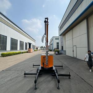 Gru a Braccio Mobile Idraulica Semovente Girevole a 360° per Carichi Pesanti, Capacità 2T, con Motore e Cuscinetti, Garanzia 3 Anni per Uso Industriale - Product Image 2