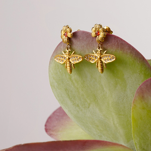 <span class=keywords><strong>Orecchini</strong></span> a Perno con Fiore di Zirconi e Ape in Acciaio Inossidabile Placcato Oro 18K PVD, Gioielli Regalo per Donne E261872 - Product Image 5