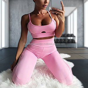 Ensemble de sport 2 pièces ASAP pour femme, rose pâle, avec legging de yoga taille haute à séchage rapide, col en V et bretelles croisées respirantes et écologiques - Product Image 3