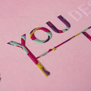 Пользовательские Роскошные текстурные Бумажные тисненые УФ-печатные конверты для малого бизнеса, благодарственные открытки, этикетки с именем, бумажные бирки - Product Image 3