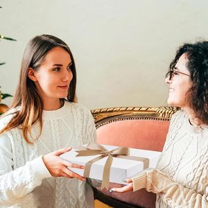 Cajas de Regalo Blancas con Tapas para Regalos, Tamaños Surtidos para Navidad, Cumpleaños, Baby Showers, Bodas, Graduaciones - Product Image 3