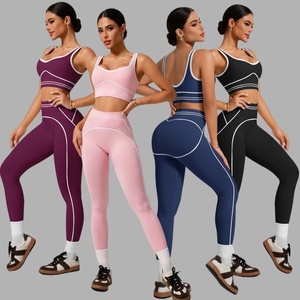 Completo Sportivo da Donna Senza Cuciture per Yoga e Fitness, Reggiseno Sportivo Sexy con Schiena Scoperta e Leggings Modellanti con Strisce Laterali - Product Image 1
