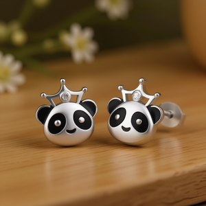 Boucles d'oreilles Panda en or blanc, design de dessin animé, accent diamant, mignonnes, unisexes, cadeau, bijoux, boucles d'oreilles tendance - Product Image 2