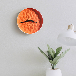 <span class=keywords><strong>Orologio</strong></span> da parete in ceramica moderna fatta a mano con origami arancione - Product Image 1