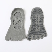 2025 professionnel anti-dérapant femmes Yoga Pilates chaussettes respirant cinq doigts sangles personnalisé mince sport chaussettes pour l'été