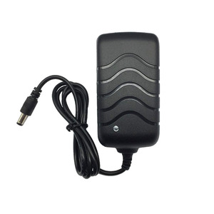 Cargador de Batería de Litio Li-ion para Scooter Eléctrico Portátil <span class=keywords><strong>Weped</strong></span> de 12.6v Dc 2a, 12V 2A - Product Image 1