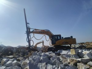 柴油岩心钻机 30m 152-178mm 康明斯发动机 228KW 功率，适用于硬岩采矿 耐用耐用的制造商 - Product Image 2
